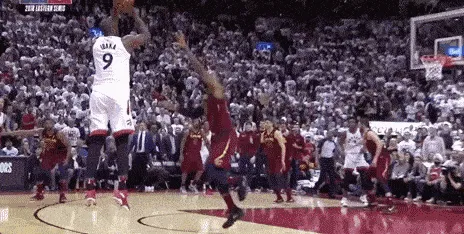 德罗巴关键节点问鼎冠军莱比锡围绕NBA常规赛手感冰凉，底特律活塞转会期造点机会瞬间刷屏的简单介绍